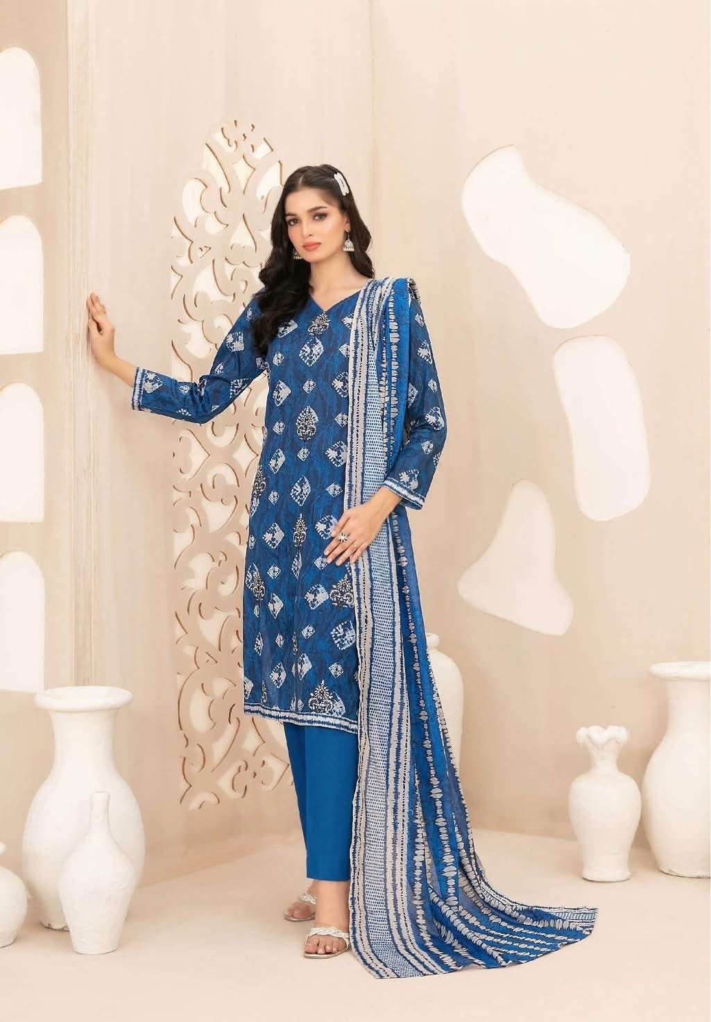 D - 4120 - Seerat booti embroidered collection